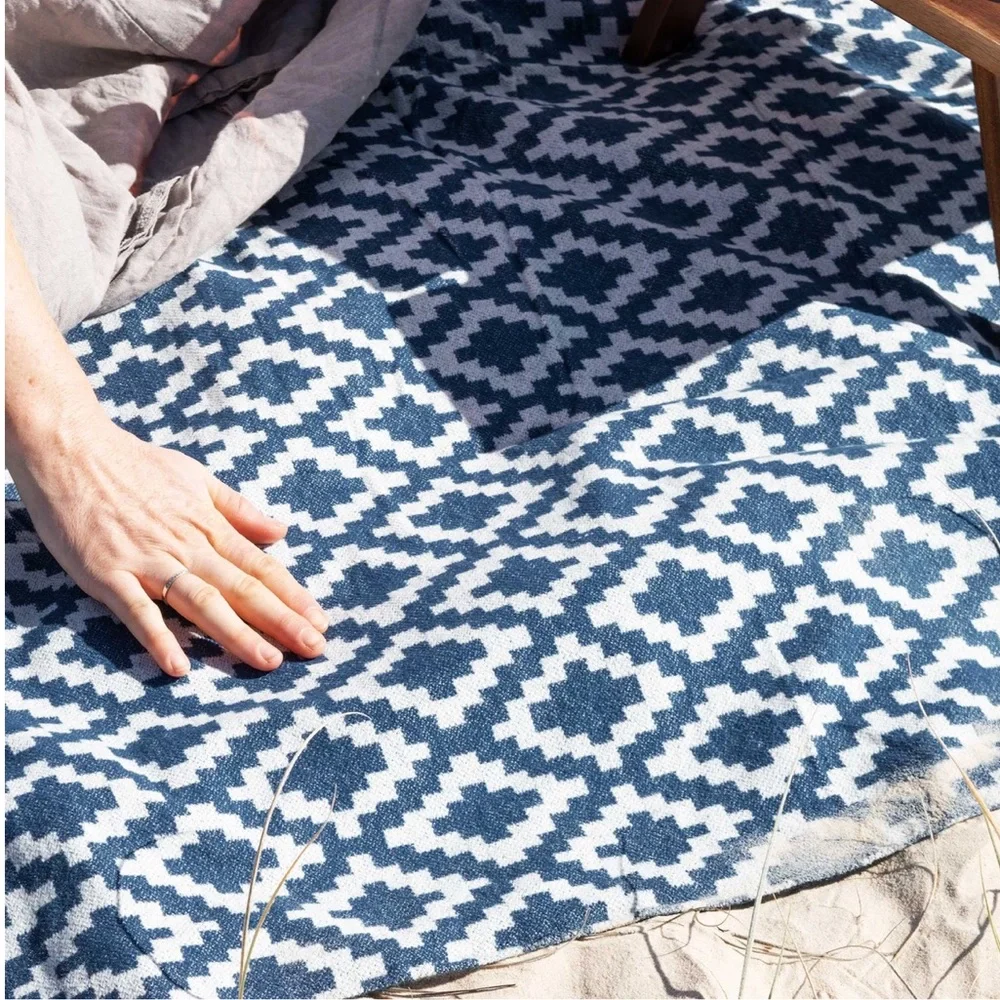 Komorebi Diamond Jacquard Pinic Blanket NWT